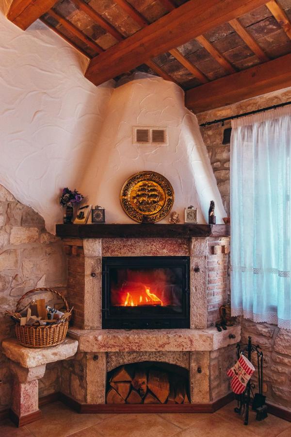 City Center Coastal Escape - Apartments With Sea View Or Cozy Room Novigrad  Zewnętrze zdjęcie