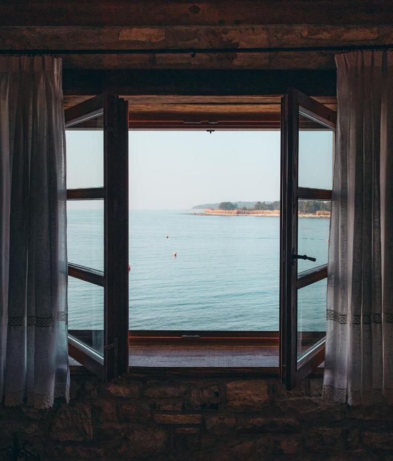 City Center Coastal Escape - Apartments With Sea View Or Cozy Room Novigrad  Zewnętrze zdjęcie