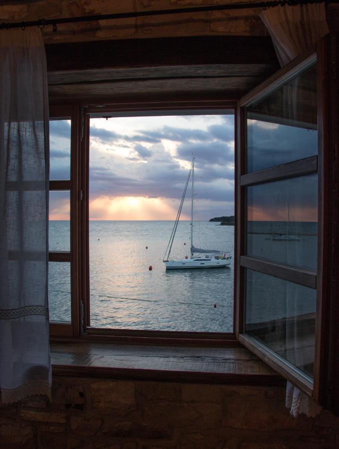 City Center Coastal Escape - Apartments With Sea View Or Cozy Room Novigrad  Zewnętrze zdjęcie