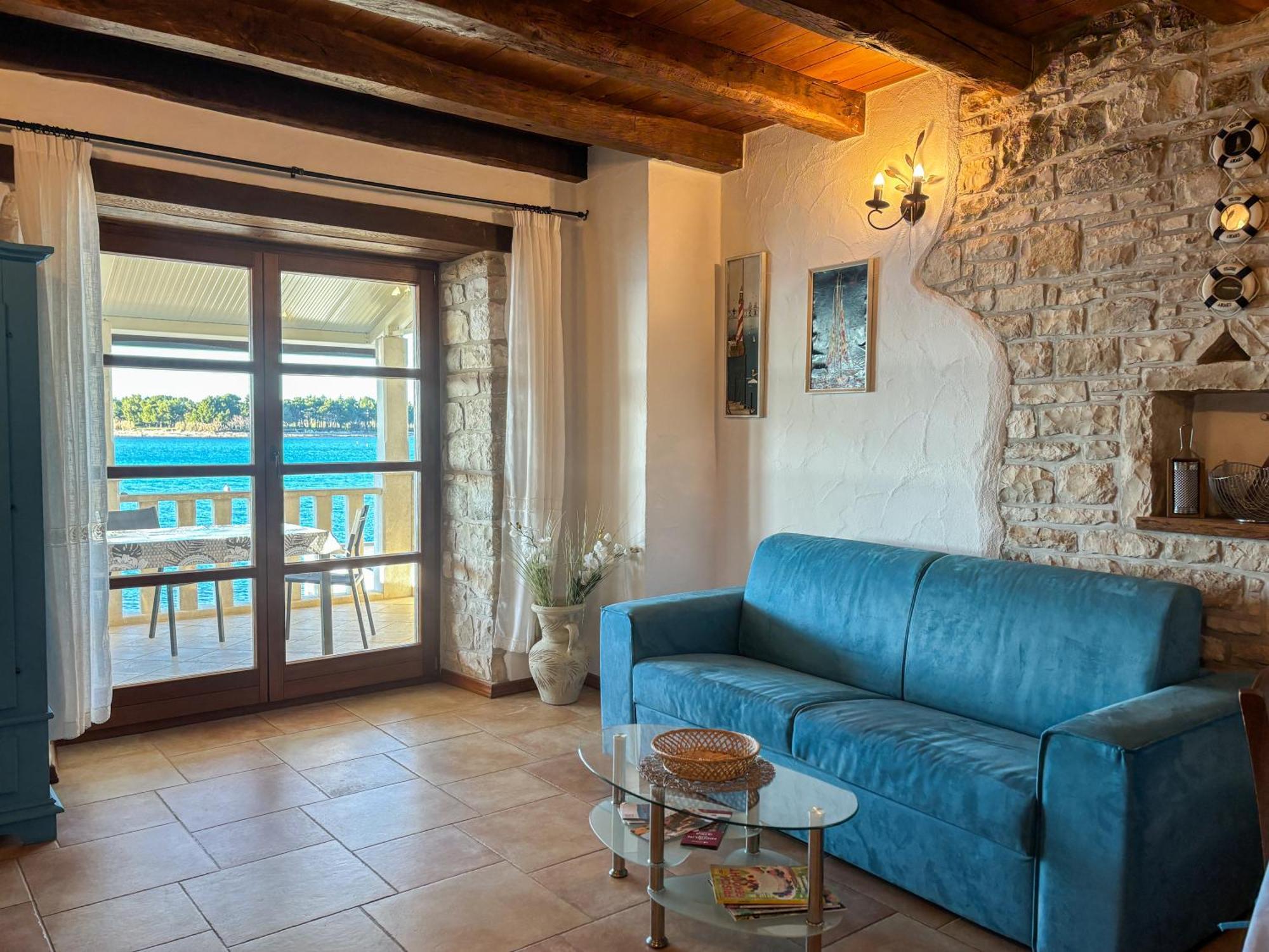 City Center Coastal Escape - Apartments With Sea View Or Cozy Room Novigrad  Zewnętrze zdjęcie
