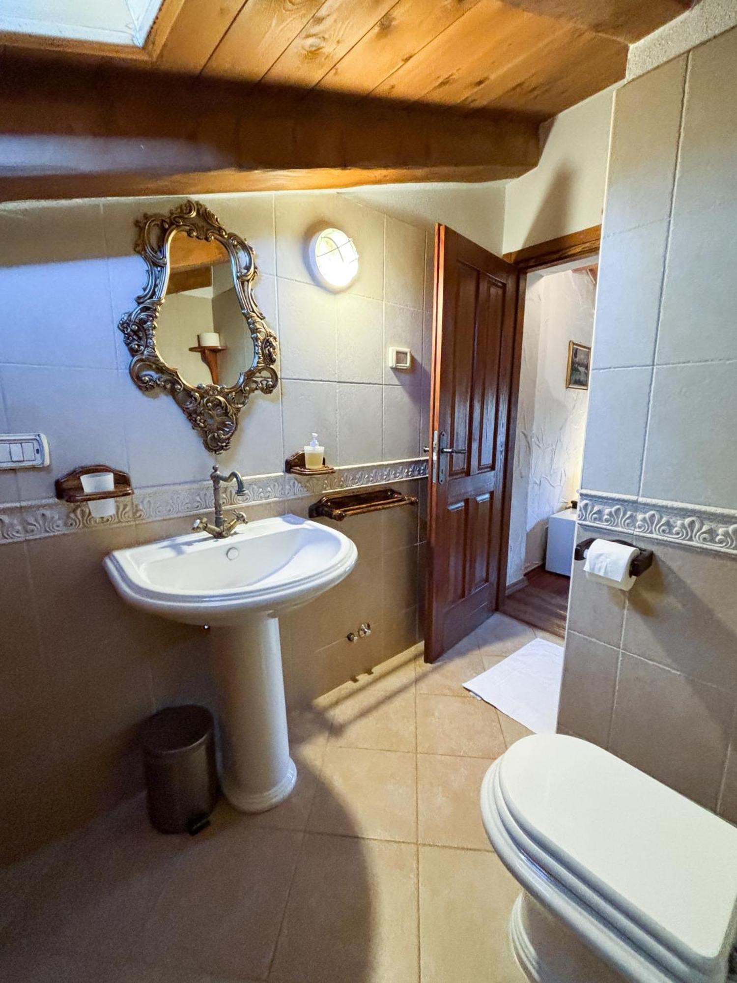 City Center Coastal Escape - Apartments With Sea View Or Cozy Room Novigrad  Zewnętrze zdjęcie
