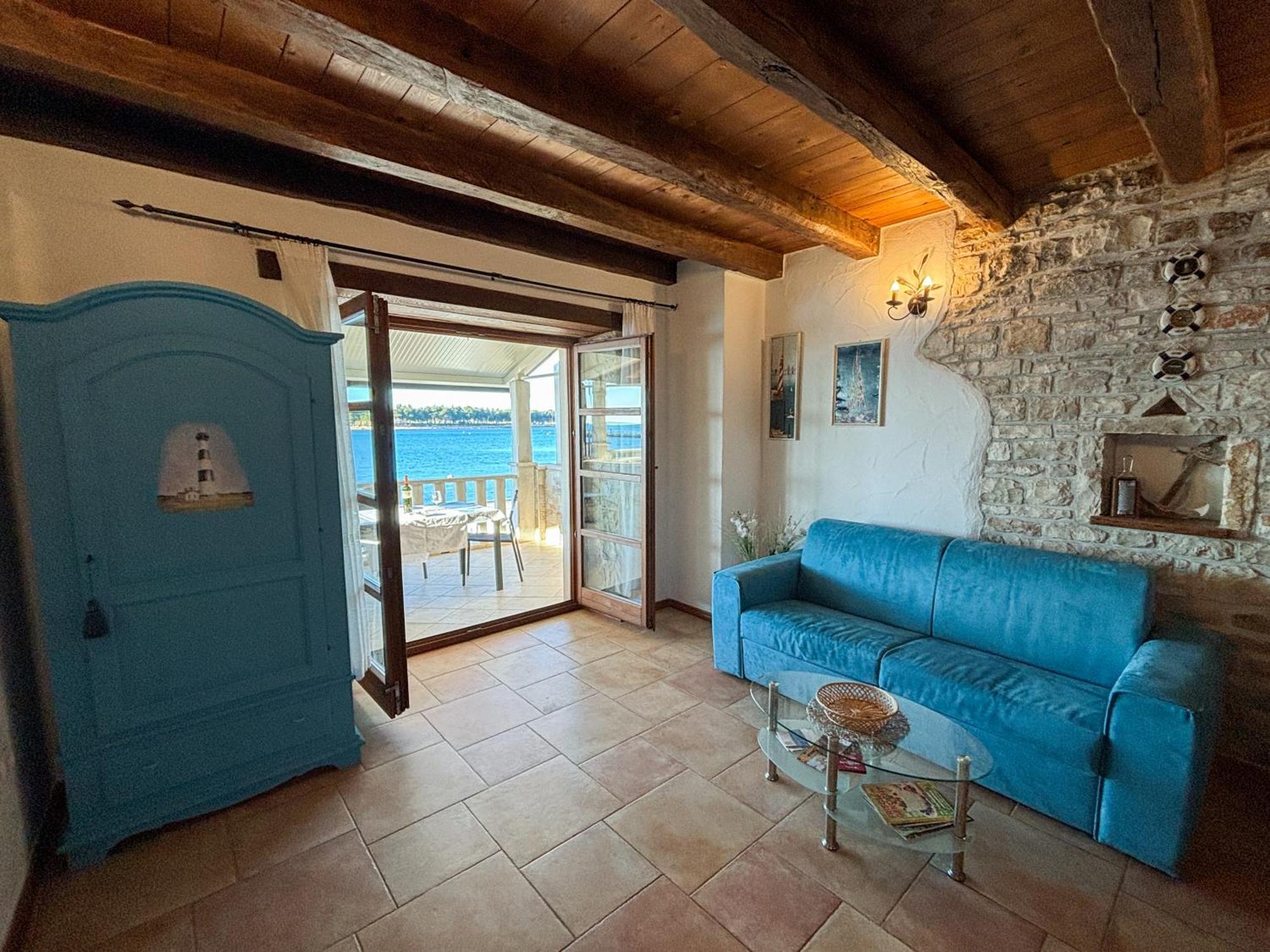 City Center Coastal Escape - Apartments With Sea View Or Cozy Room Novigrad  Zewnętrze zdjęcie