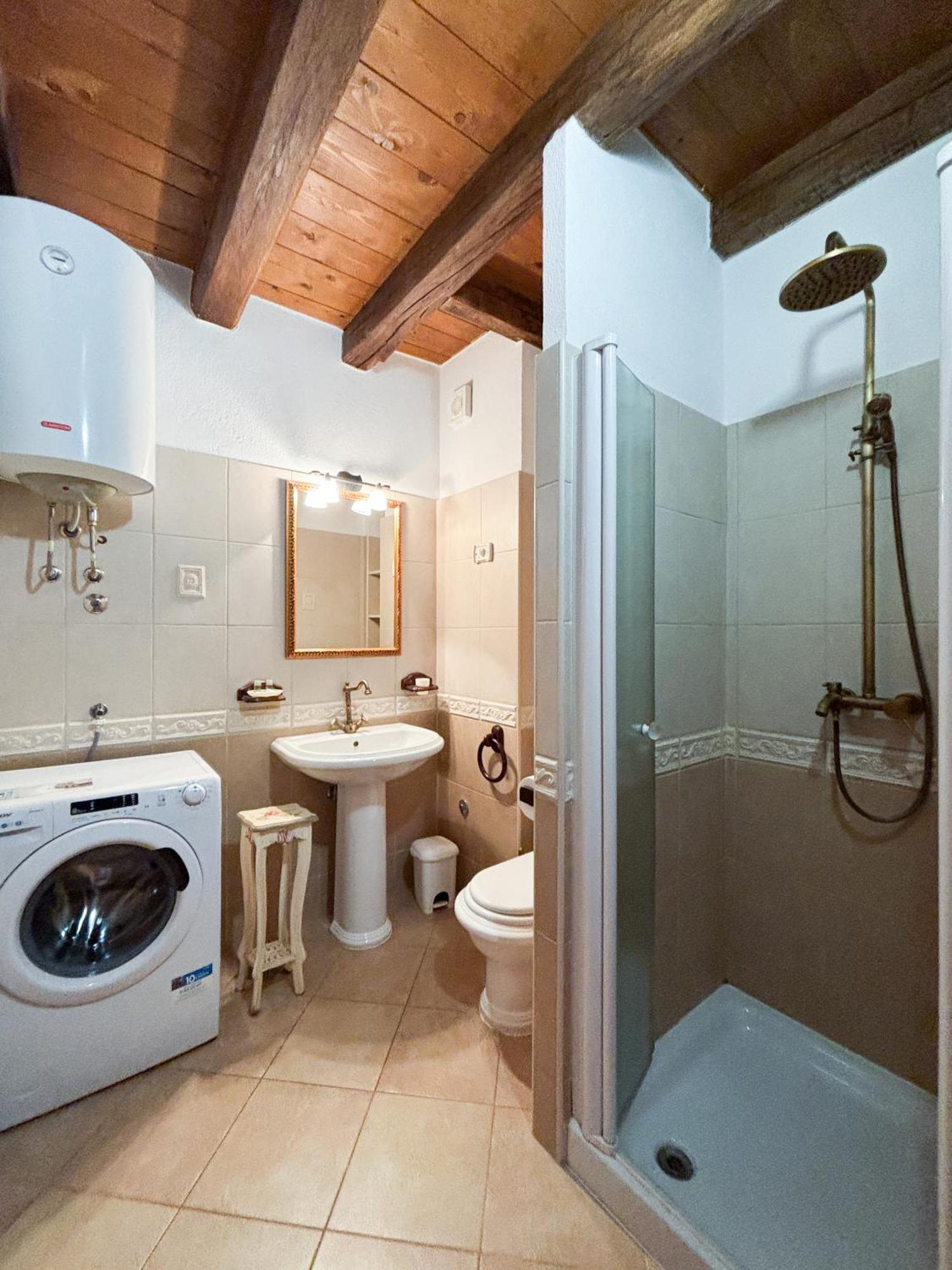 City Center Coastal Escape - Apartments With Sea View Or Cozy Room Novigrad  Zewnętrze zdjęcie